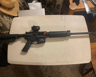 2702  Smith  Wesson MP15 5.56 SemiAuto Rifle 