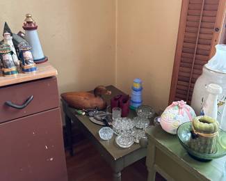 flower frogs, wooden ducks