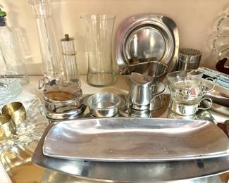 Assorted serving pieces