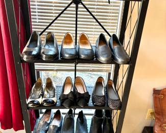 Large selection of shoes - 81/2
