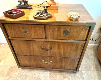 Vintage Tomasville bachelor chest