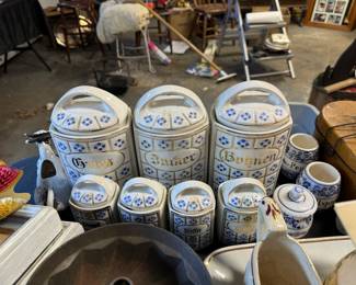 Foreign porcelain spice and canister set