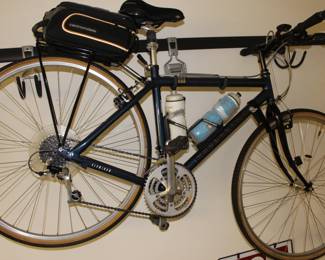 Cannondale Hybrid 600 men's bike in excellent condition