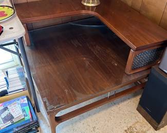 #67	mc corner end table with shelf as is-finish, 33x33x24, 2 pieces	 $75.00 
