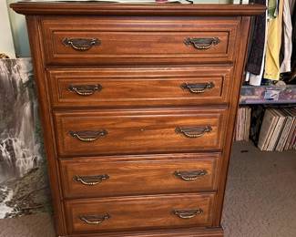 #26	Sumpter 5 drawer dresser 36x19x47	 $125.00 

