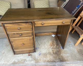 #255	desk with 4 drawers 48 wide 	 $25.00 			
