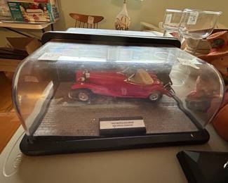 #125	1935 Mercedes Benz 500K Special Roadster (in plastic case)	 $30.00 
