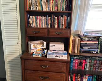 #31	Sumpter 2 piece bookcase with 5 drawers 30x21x29to72	 $125.00 
