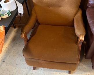 #73	vintage lock/unlock rocking chair 	 $65.00 
