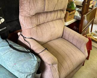 #212	Golden Lift Recliner /Lift Chair - (fabric on Legs needs restapling)	 $120.00 

