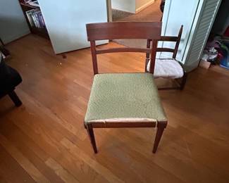#51	mc dining chair with green seat, as is-seat	 $20.00 
