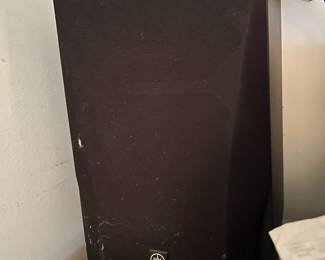 #136	Yamaha NS A528 Bookshelf Speakers (pair)	 $25.00 

