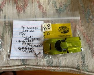 #88	hot wheels redline 1968 "lola" anjtifreeze candy apple green with original stickers	 $30.00 
