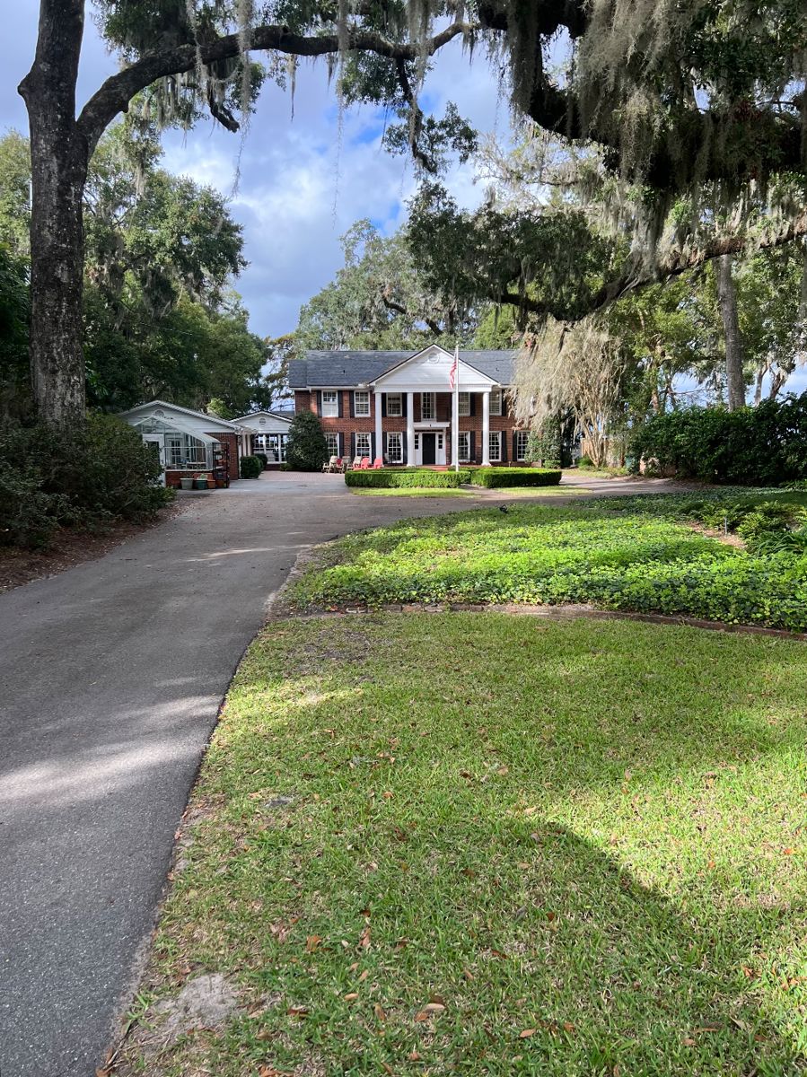 Mandarin Road Riverfront Estate Sale 