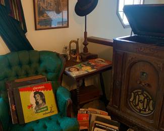 1930s Silvertone Radio