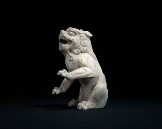 Chinese - Carved White Stone Lion Statue 
Dimensions:Height: 19.5cm
Width: 10cm