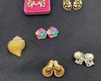 Earrings And Broach Lot