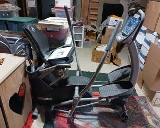 Octane recumbent exercise machine