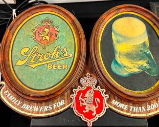 Stroh's Beer Light Up Sign