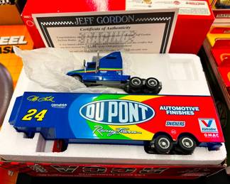 Jeff Gordon Du Pont Racing Die Cast Truck