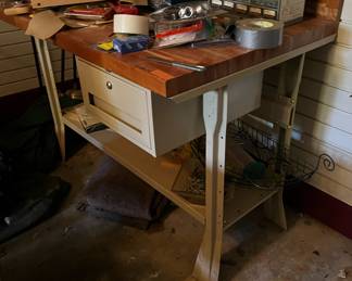 Tennsco Workbench, great condition!!