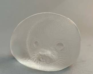 Mats Jonasson Sweden Crystal Glass Baby Seal Paperweight Signed & Labeled