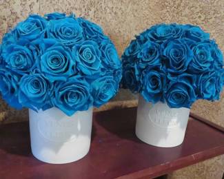 Fleura Porcelain Vase from Venus ET Fleur with blue rose arrangement