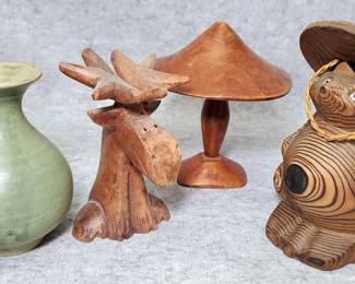 MB092 Whimsical Artisan Animal Figures, Mushroom