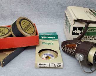 MB112 Pflueger 327 Fishing Reel and Line