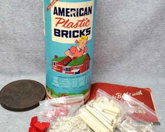 NG346 Vintage Plastic Halsam American Bricks Building Set