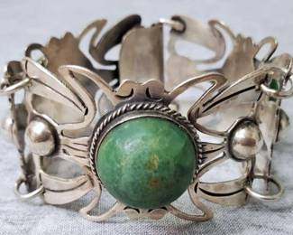 MB083 Vintage Mexican Silver Panel 7 inch Bracelet with Green Stone