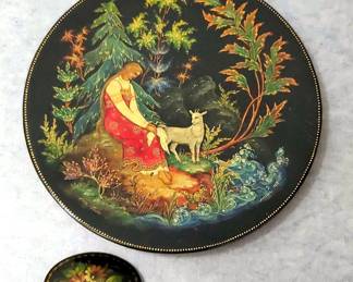 BS005 Vintage Russian Hand Painted Lacquered Wood Wall Art Plaque and Brooch