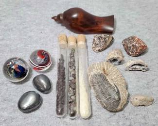 MB096 Stones, Geodes, Fossils, Glass Marbles