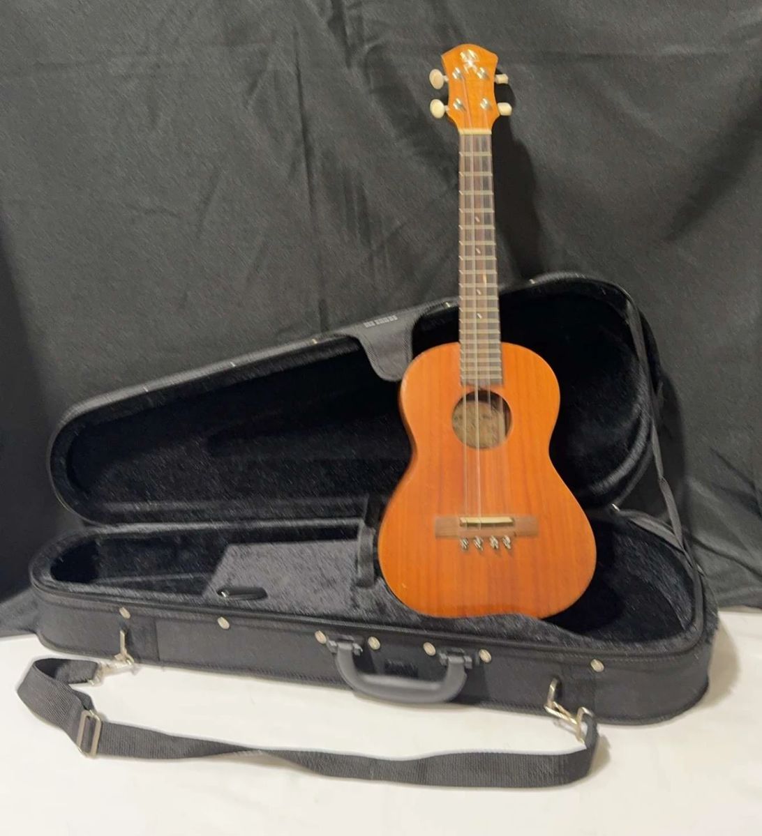 aNueNue Ukulele Model Oahu Koa lll RESERVE 300 USD