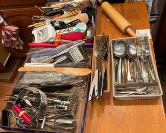 BASIC CUTLERY AND KITCHEN UTENSILS