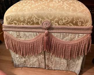 Padded domed top storage 