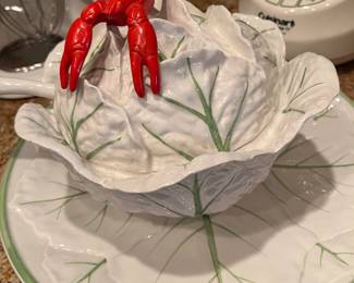 ITALIAN UNIQUED COVERED DISH (TUREEN SIZE) AND PLATTER