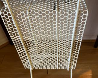 MID CENTURY MAGAZINE RACK OR SIDE TABLE