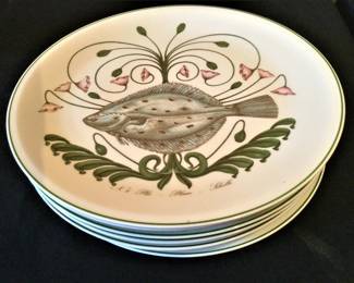 Villory and Boch Dinnerware  103/8 size