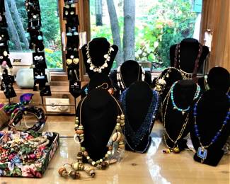 Lots of Great Jewelry!