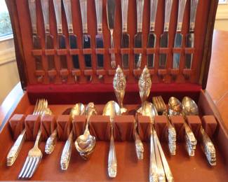 Harmony House Flatware Set