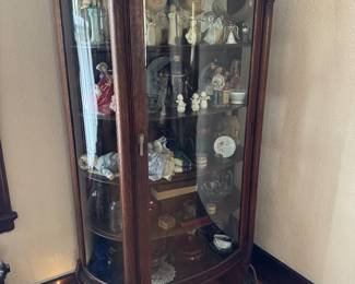 ornate#victorian#curved#glass#oak#chinacabinet#lion#claw#faces