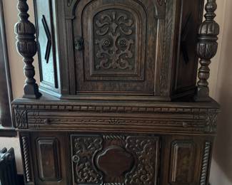 ornate #william#mary#carved#victorian#cabinet