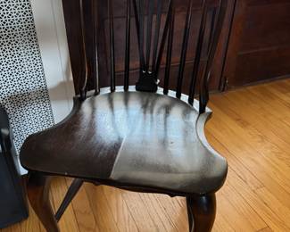 unqiue antique chair with beautiful feet and legs!