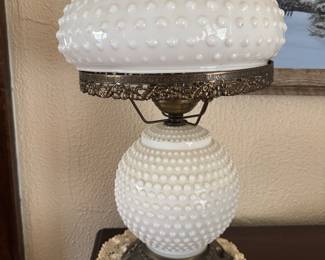 #fenton#hobnail#vintage#lamp