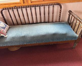 fabulous#spooled#daybed#walnut#victorian#sleeping#
