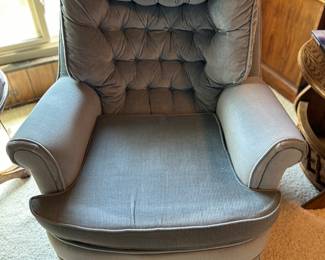 Vintage matching swivel chairs in perfect condition. 