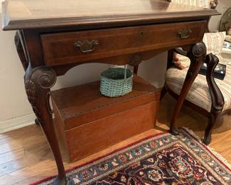 Antique table with Drawer