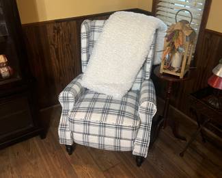 Another nice recliner 
