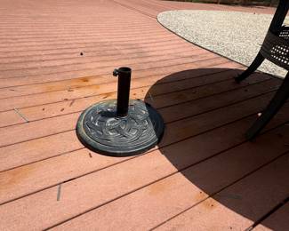 Iron umbrella stand